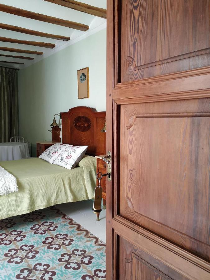 Ca Les Senyoretes Otos Bagian luar foto